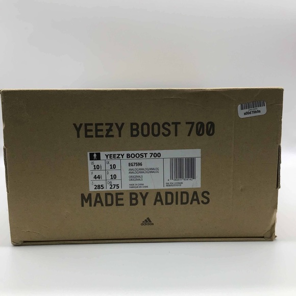 Yeezy Boost 700 Analog 10.5 DS New - Picture 5 of 8